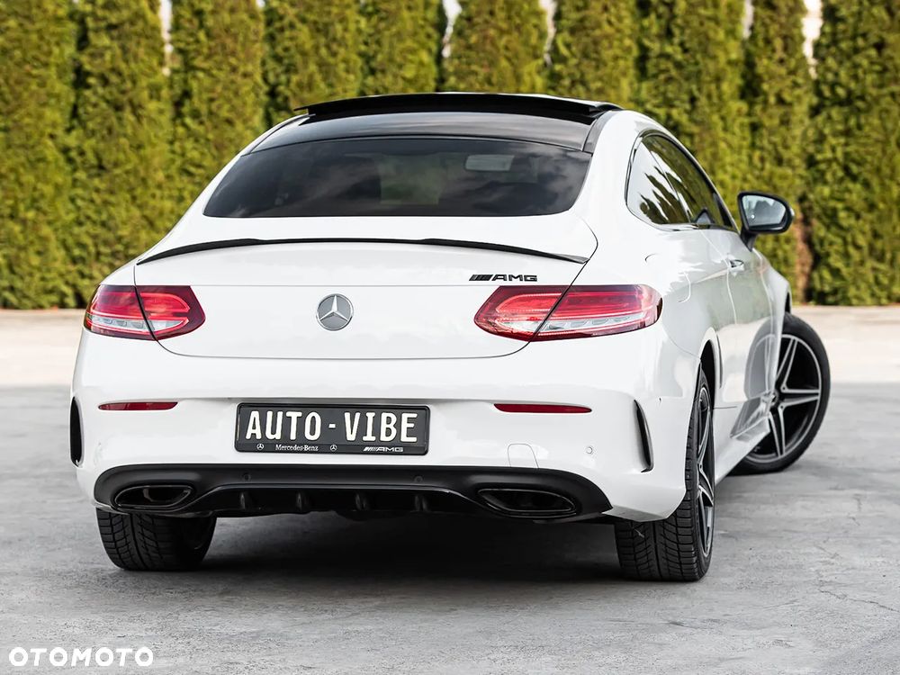 Mercedes-Benz Klasa C 200 4Matic 9G-TRONIC AMG Line - 13