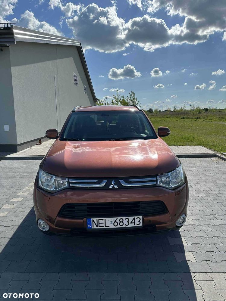 Mitsubishi Outlander - 3