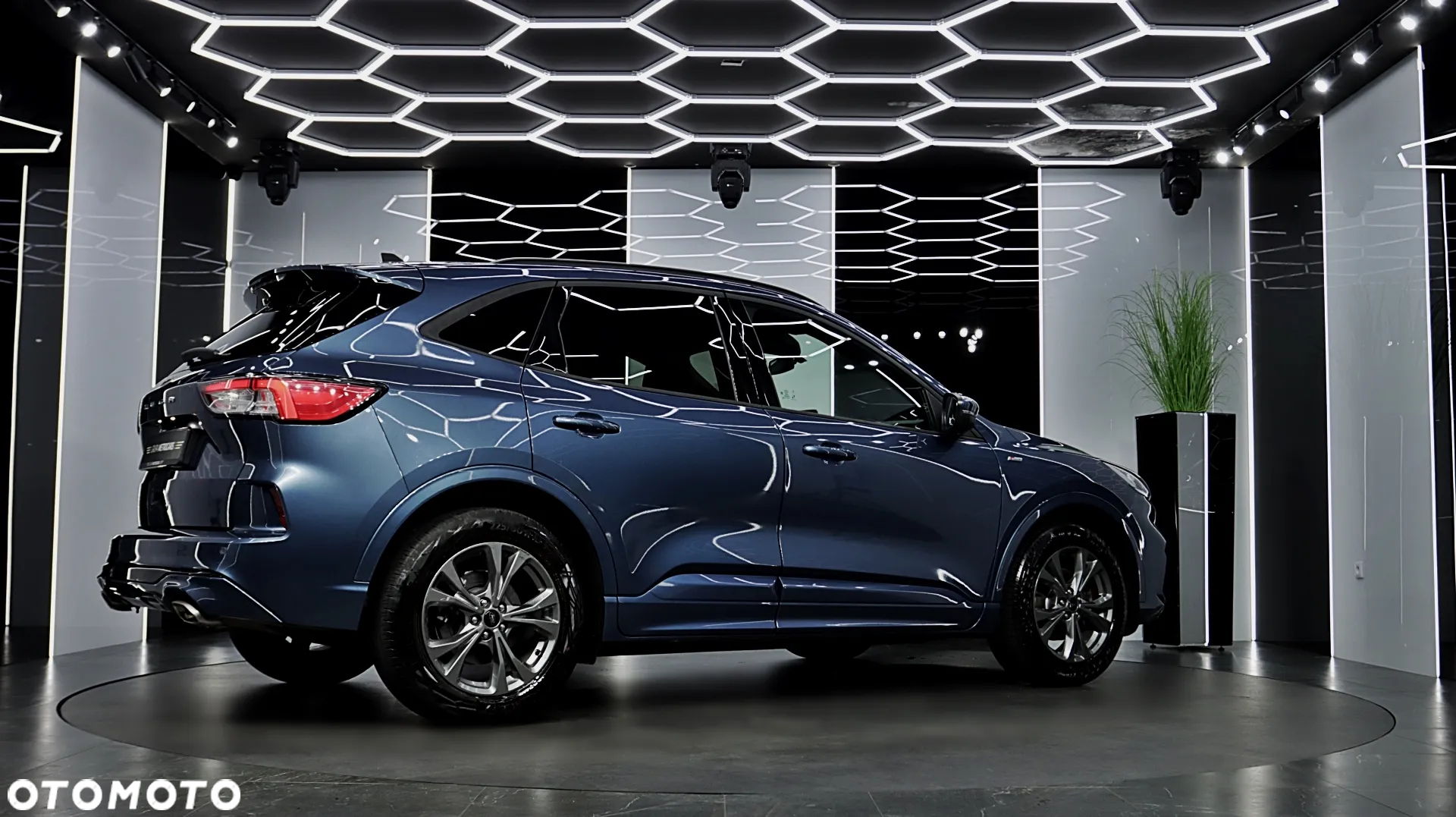 Ford Kuga 1.5 EcoBoost FWD ST-Line - 12