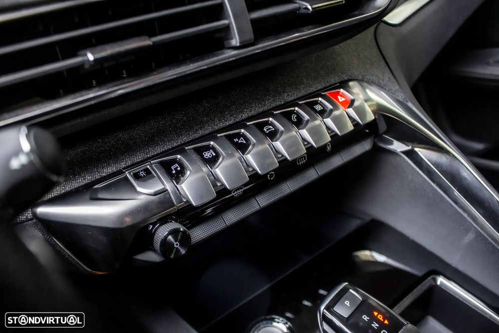 Peugeot 3008 1.6 PureTech GT EAT8 - 22