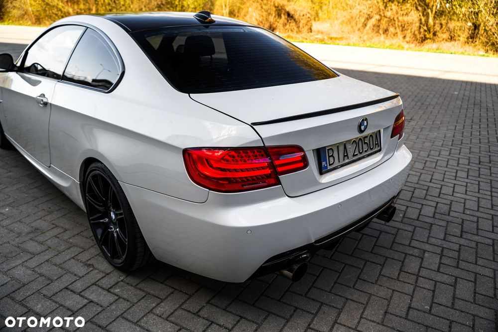 BMW Seria 3 320d DPF M Sport Edition - 18