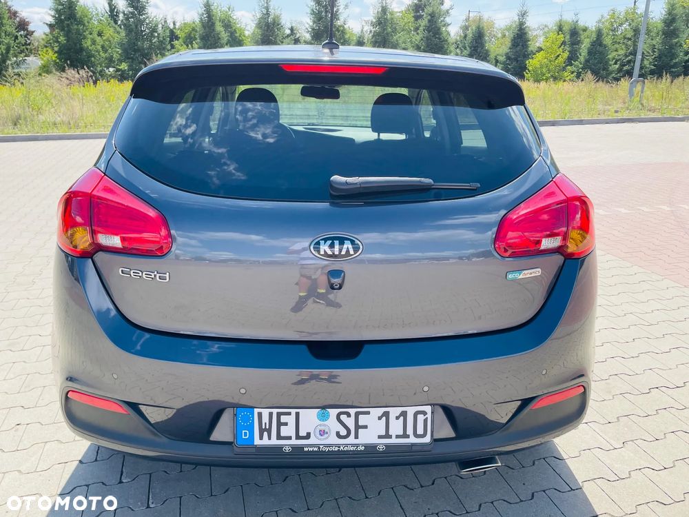 Kia Ceed 1.6 CRDi 128 ISG Spirit - 4
