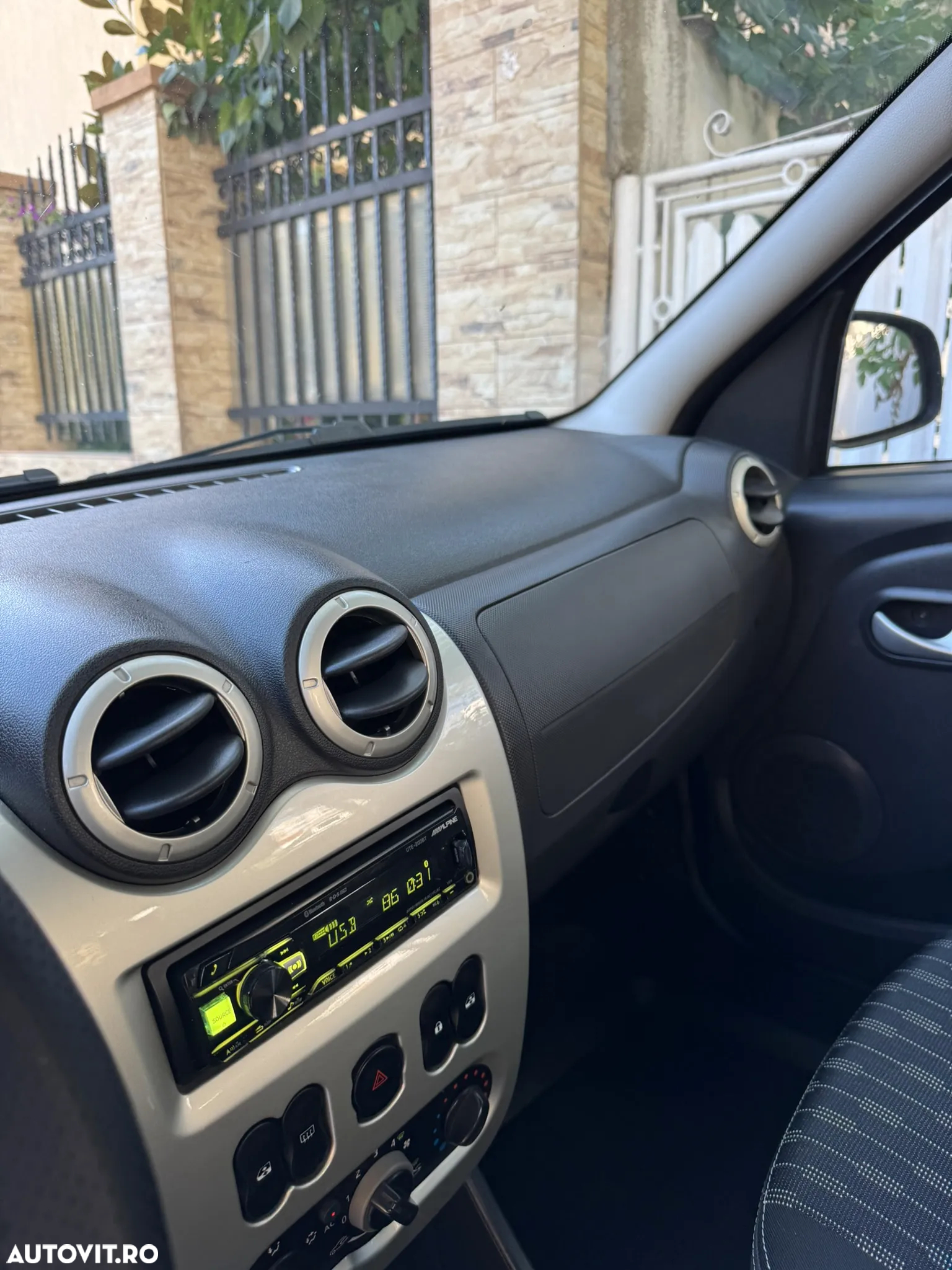 Dacia Logan - 2