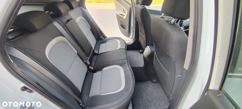 Kia Ceed 1.6 CRDi Spirit - 21