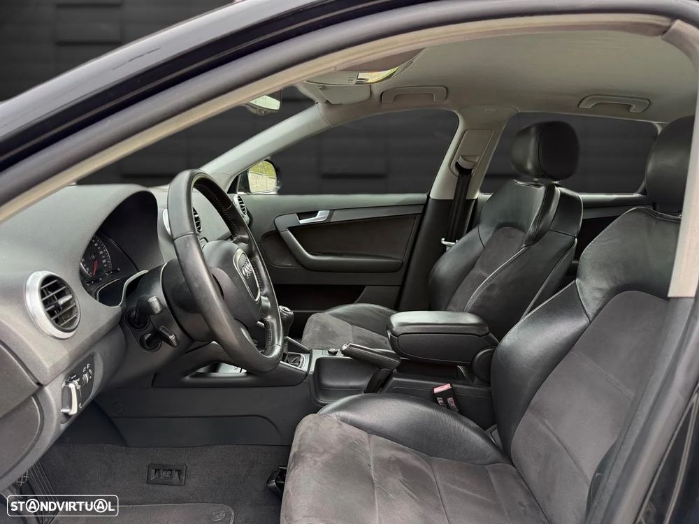 Audi A3 Sportback 1.6 TDI Attraction Business Line - 7