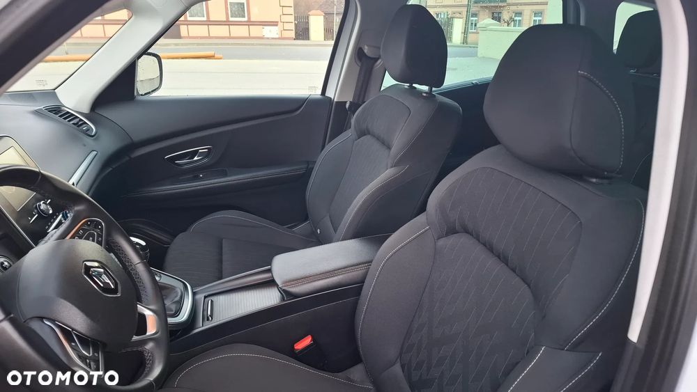 Renault Scenic TCe 115 GPF LIMITED - 13