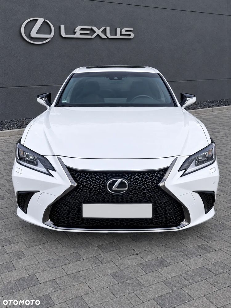 Lexus ES - 4