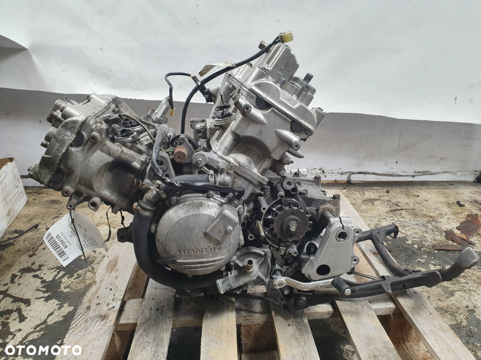 SILNIK MOTOCYKL HONDA VFR 800RR RC46E - 1