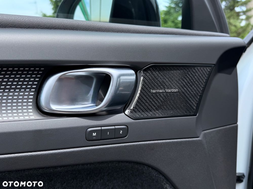 Volvo XC 40 B4 B AWD DKG RDesign - 20