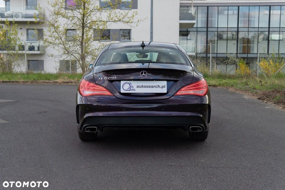 Mercedes-Benz CLA 250 7G-DCT AMG Line - 6