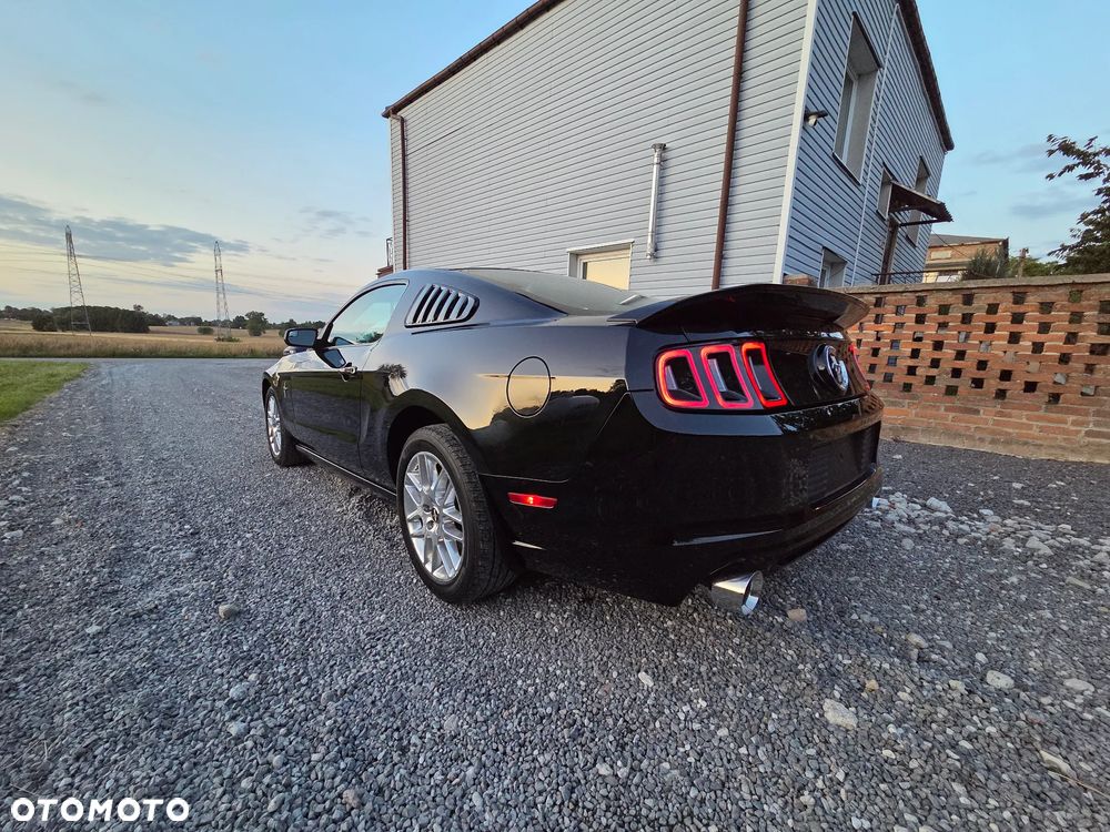Ford Mustang - 35