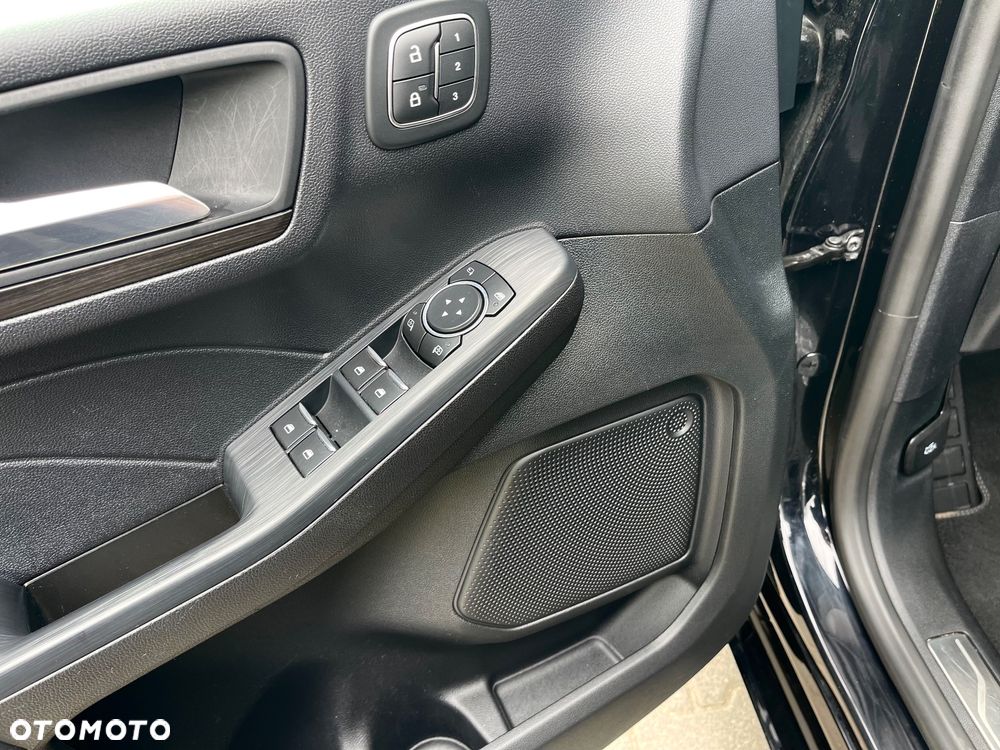 Ford Kuga - 20