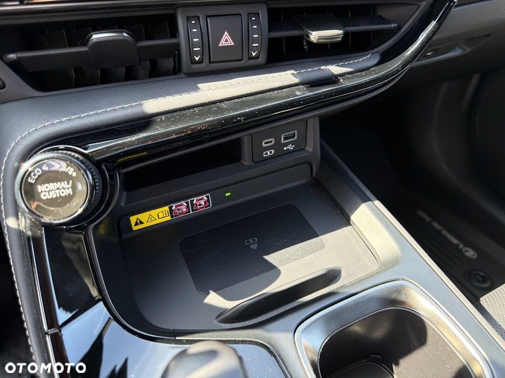 Lexus NX 350h F Sport AWD - 26