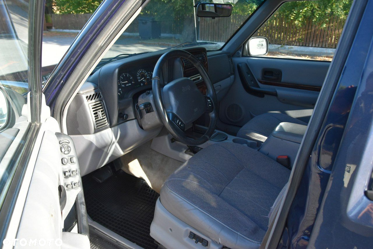 Jeep Cherokee - 13