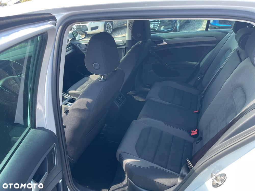 Volkswagen Golf 1.6 TDI Sound - 6