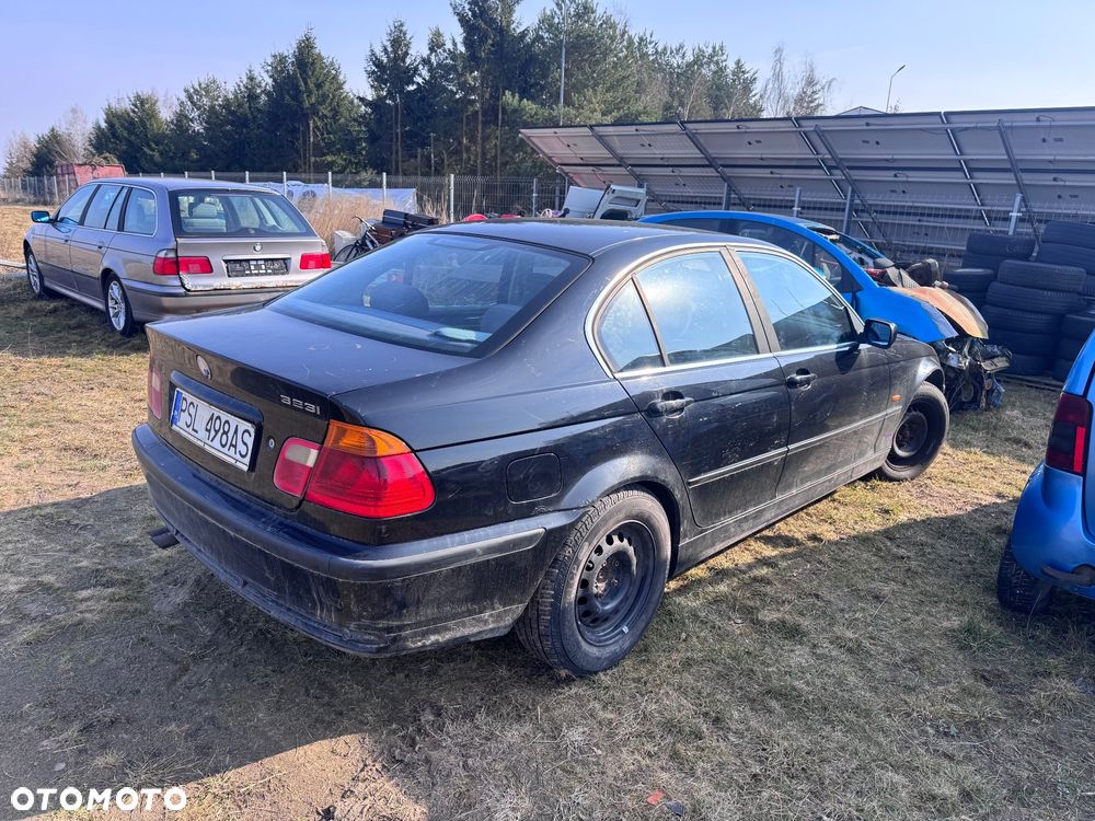 BMW Seria 3 323i - 12