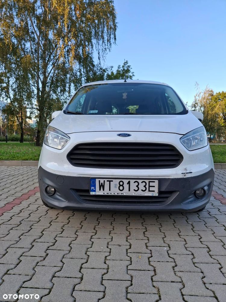 Ford Transit Courier - 4