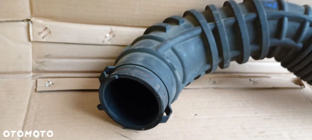 Rura przewód dolot powietrza Hyundai I40 1.7 CRDI 28140-3Z301 - 3