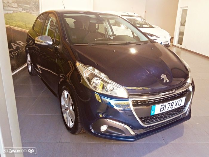 Peugeot 208 1.2 PureTech Signature - 3