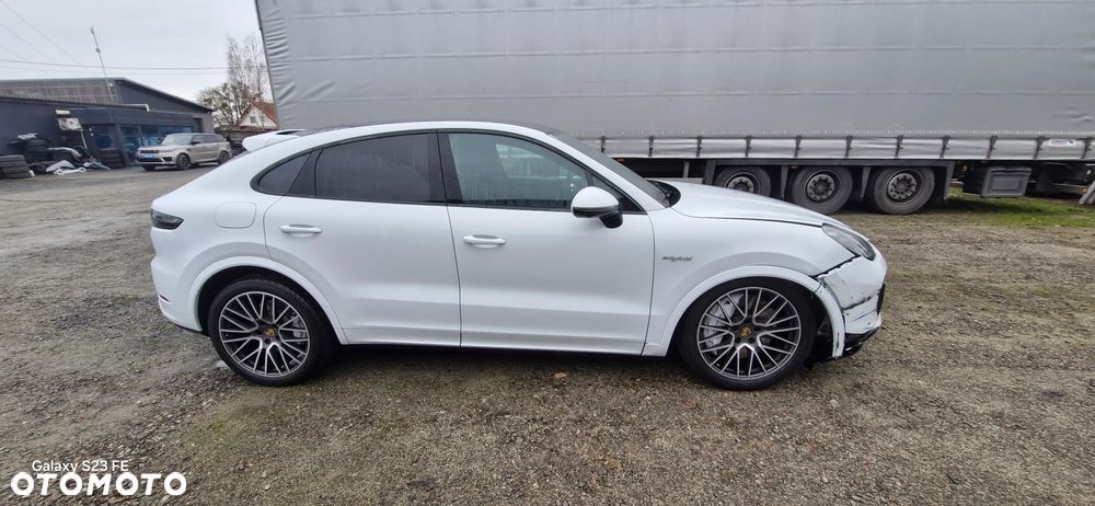 Porsche Cayenne E-Hybrid Tiptronic S Black Edition - 2