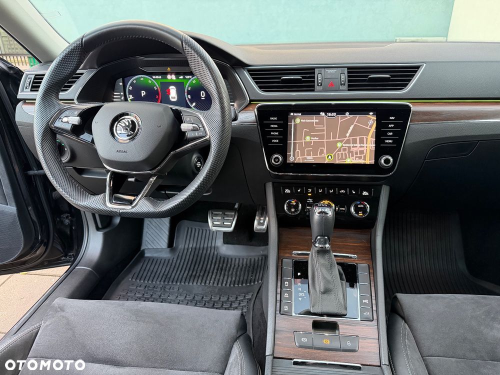 Skoda Superb 2.0 TSI 4x4 Scout DSG - 9