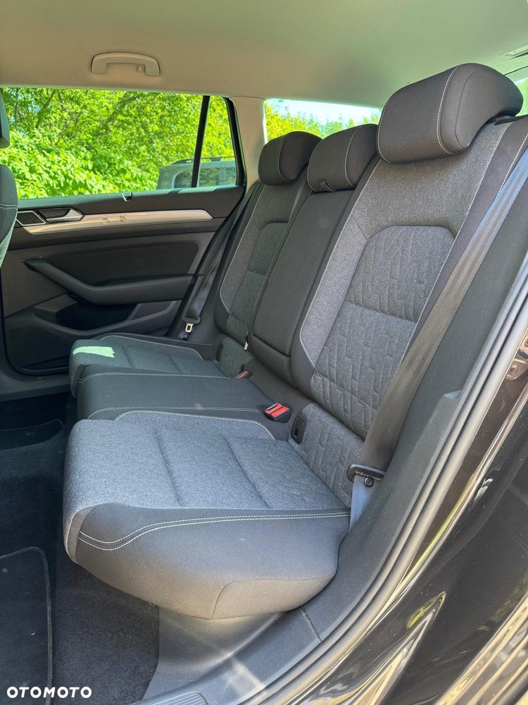 Volkswagen Passat 2.0 TDI SCR Style DSG - 12