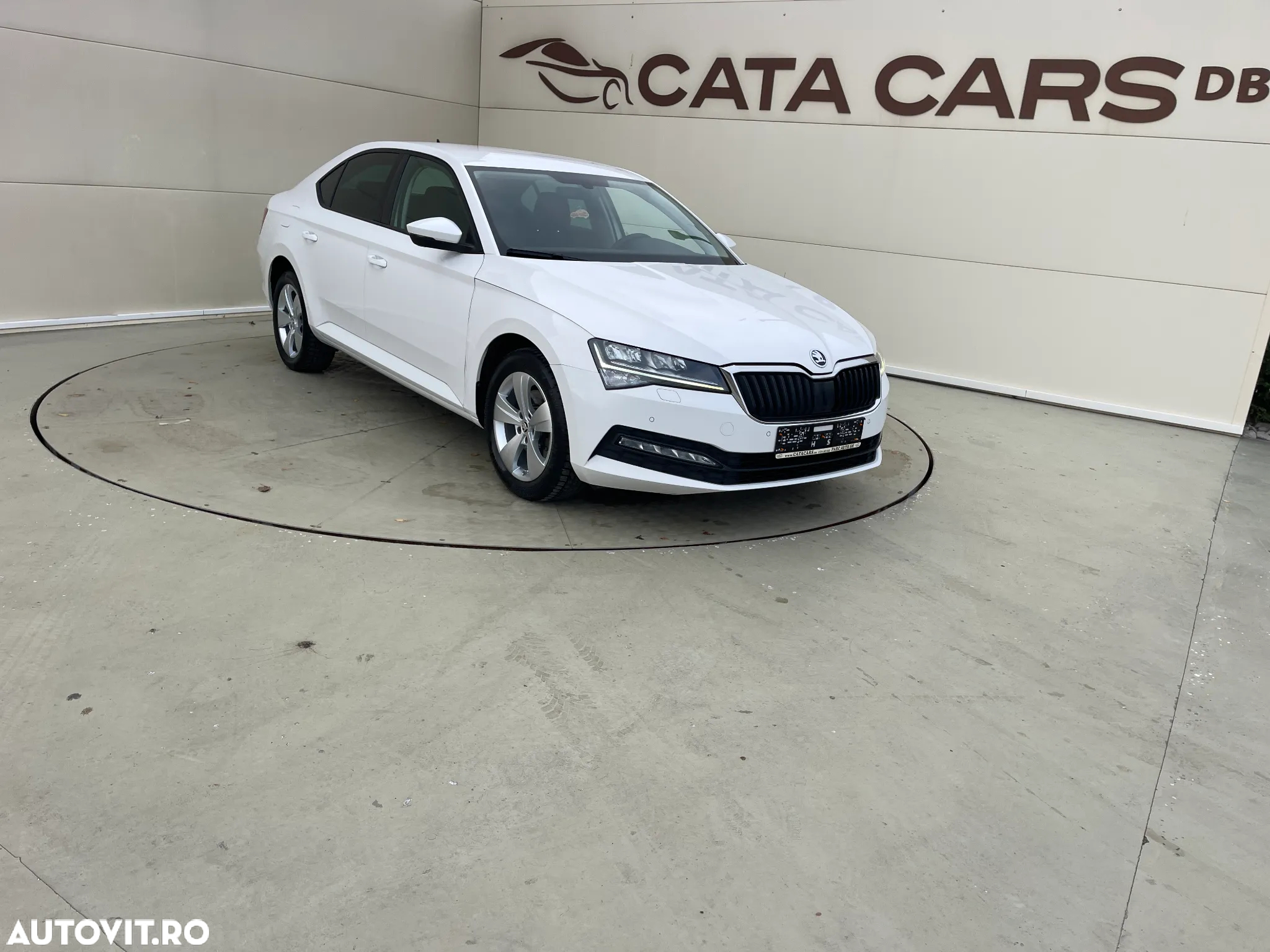 Skoda Superb 2.0 TDI DSG Ambition - 21