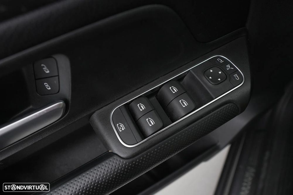 Mercedes-Benz GLB 200 Standard - 22