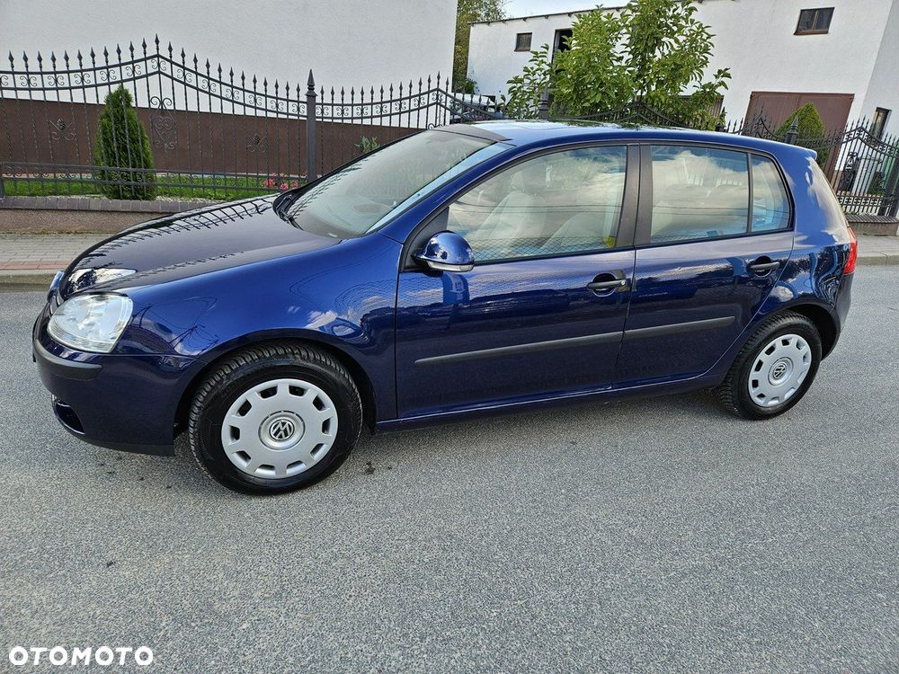 Volkswagen Golf - 2