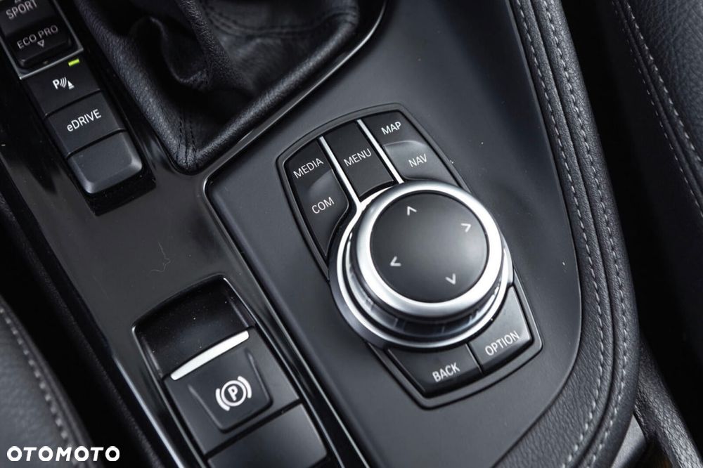 BMW X1 xDrive25e Sport Line - 19