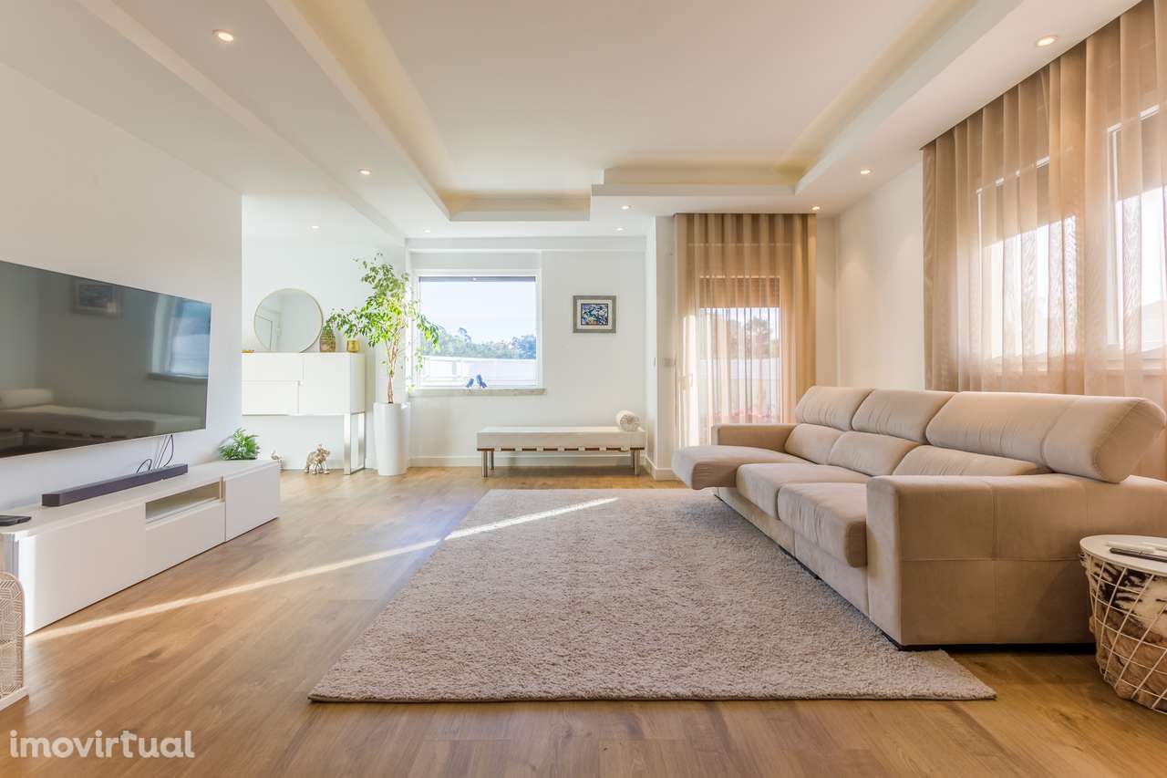 Moradia Isolada T3+ 2 a 5 minutos da Baia do Seixal - Grande imagem: 4/37