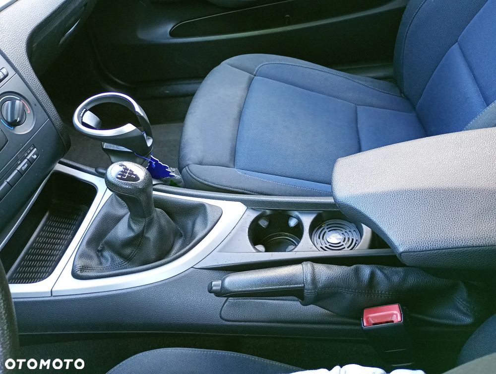 BMW Seria 1 - 17