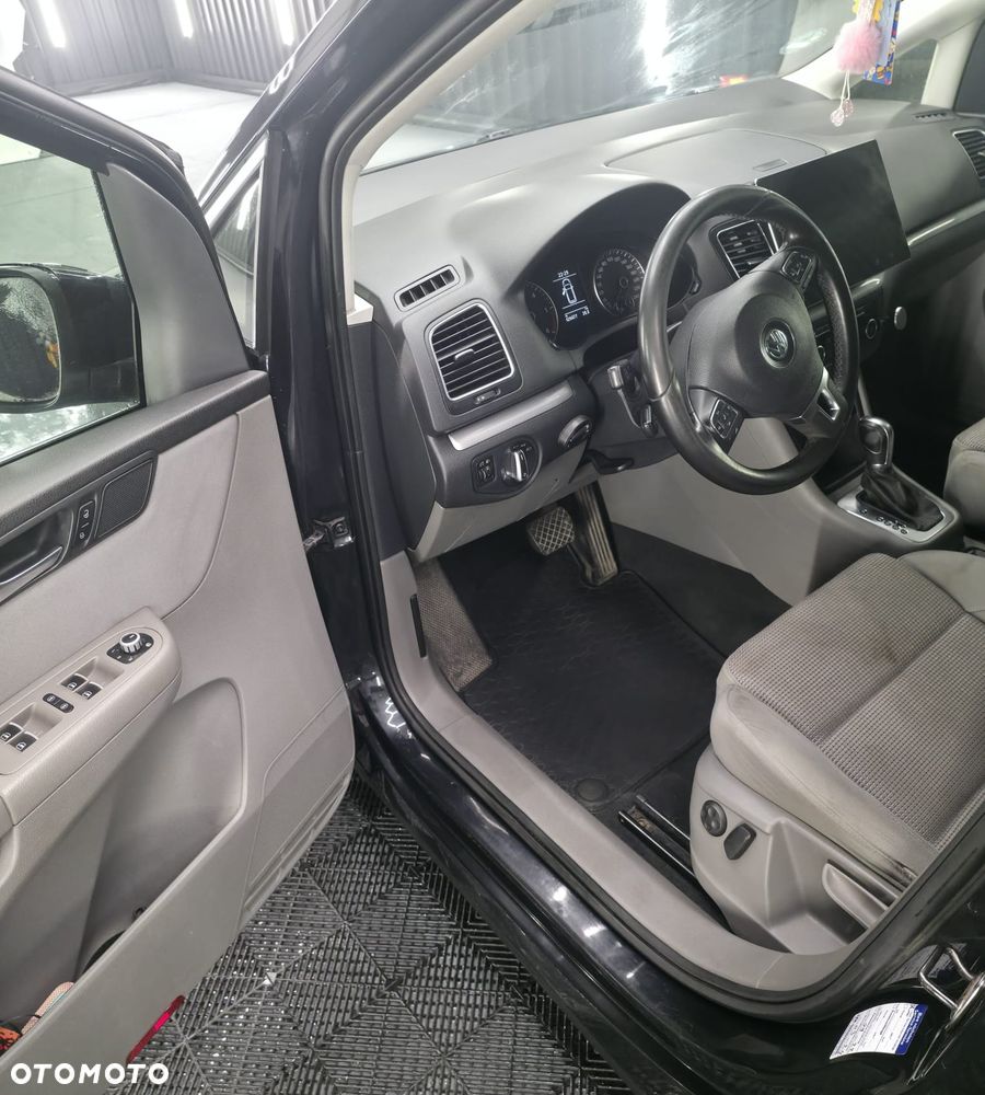 Volkswagen Sharan 2.0 TDI Comfortline DSG - 8