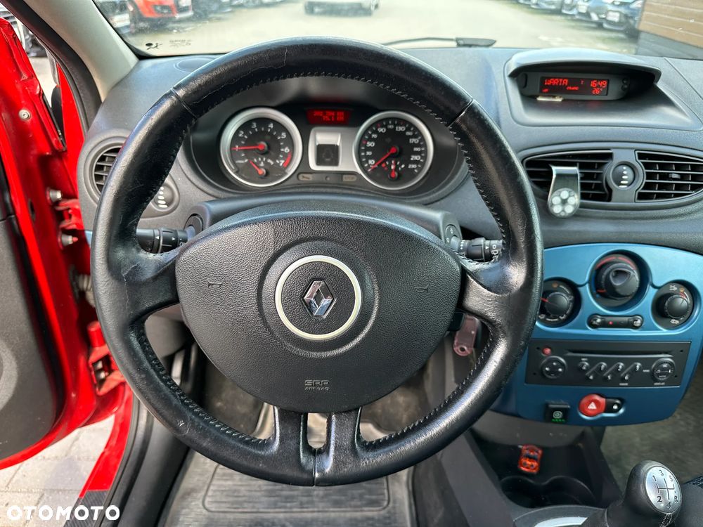 Renault Clio - 8
