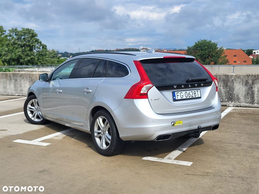 Volvo V60 D4 Geartronic Momentum - 7