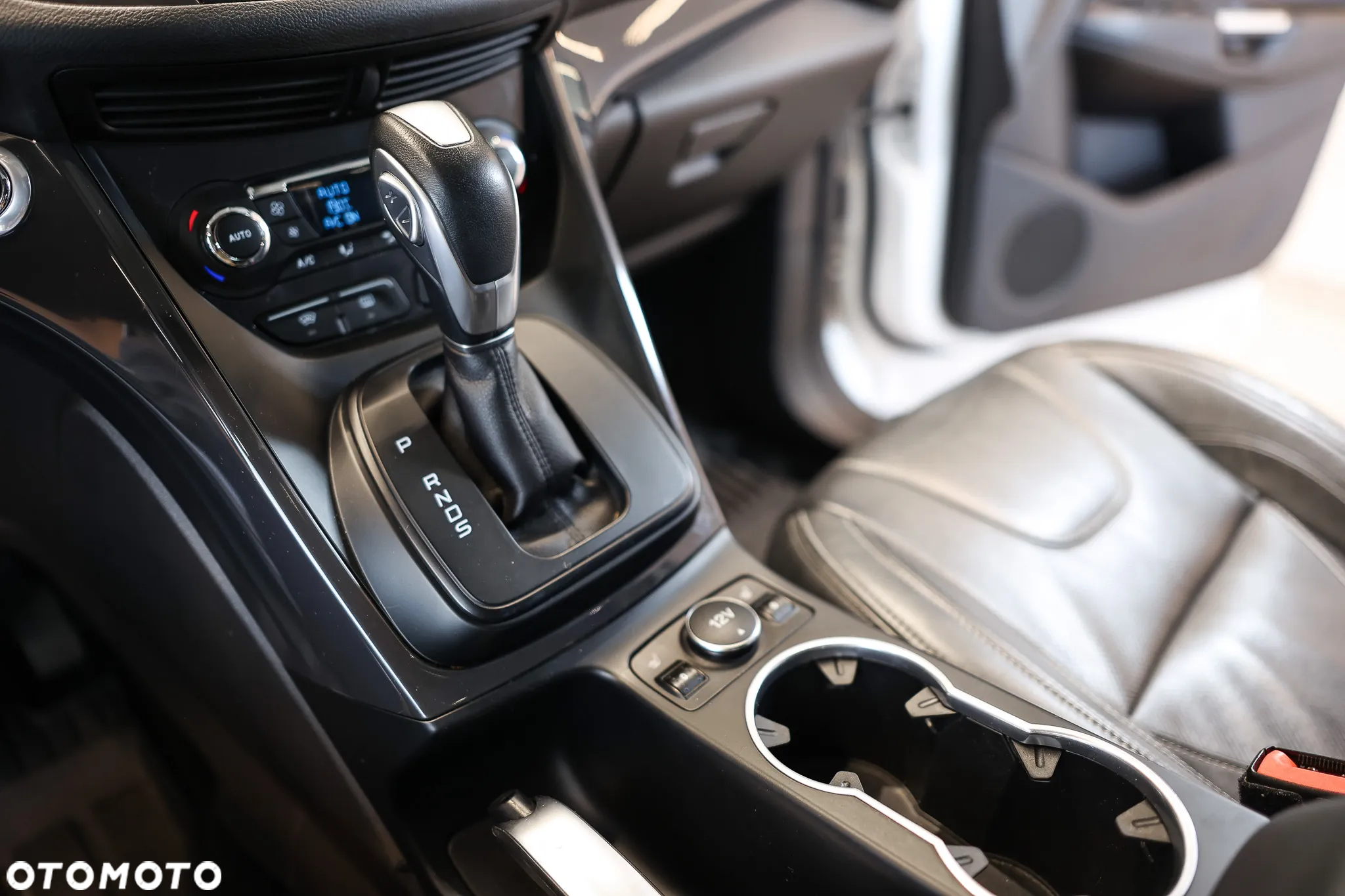 Ford Kuga 1.5 EcoBoost 4WD Titanium - 26