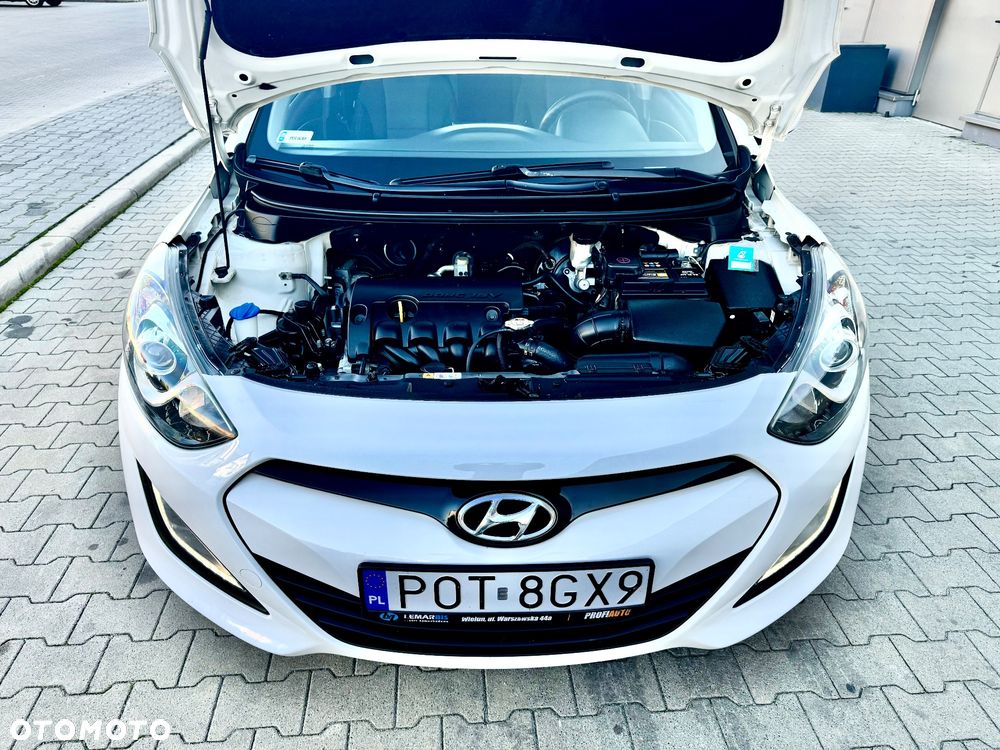 Hyundai i30 1.4 Premium - 24