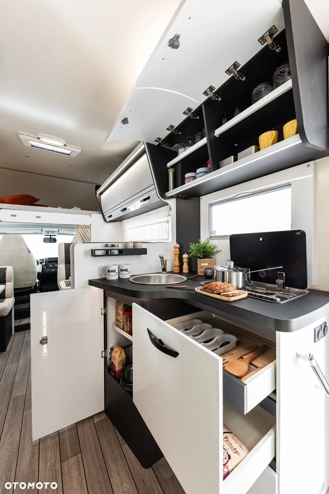 McLOUIS Glamys 322 - 7-osobowy - 11