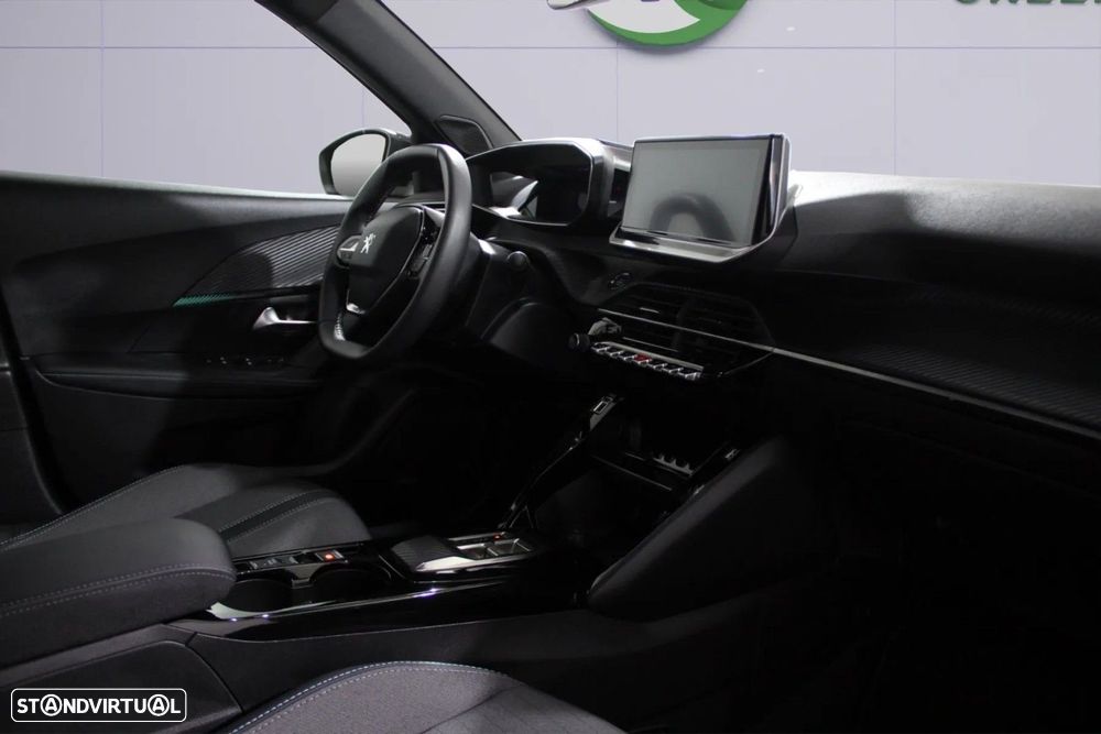 Peugeot e-2008 - 9