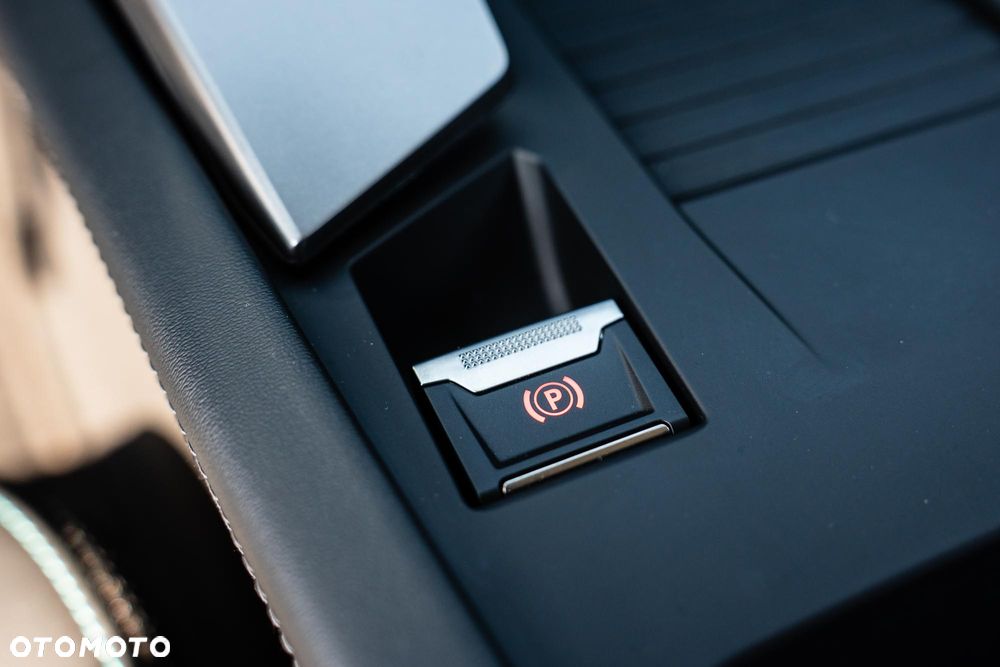 Peugeot 308 1.2 PureTech Allure S&S EAT8 - 22