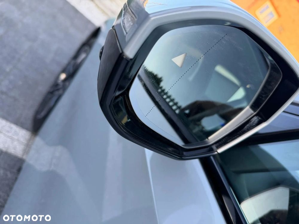 BMW Seria 5 540d xDrive mHEV M Sport - 32