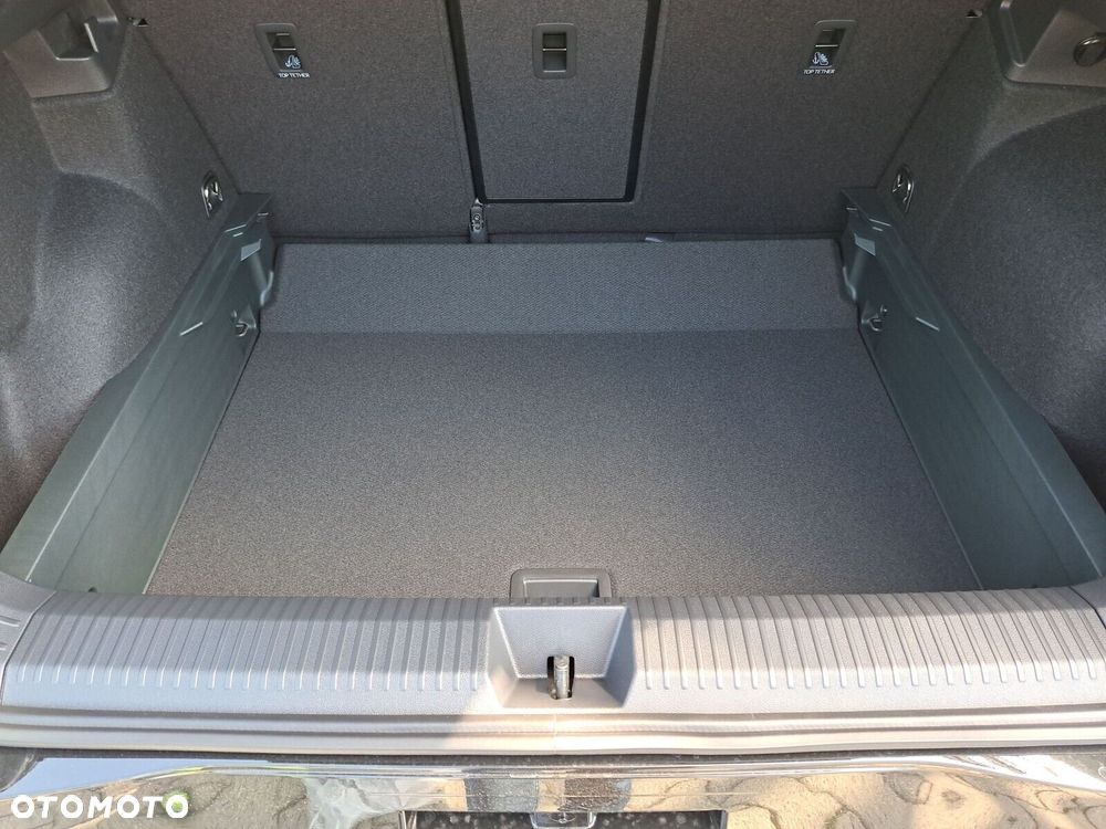 Volkswagen T-Roc - 18