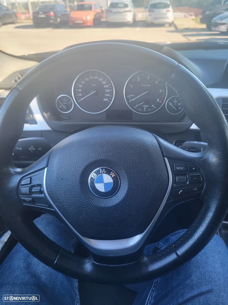 BMW 318 d Touring Aut. Sport Line - 16