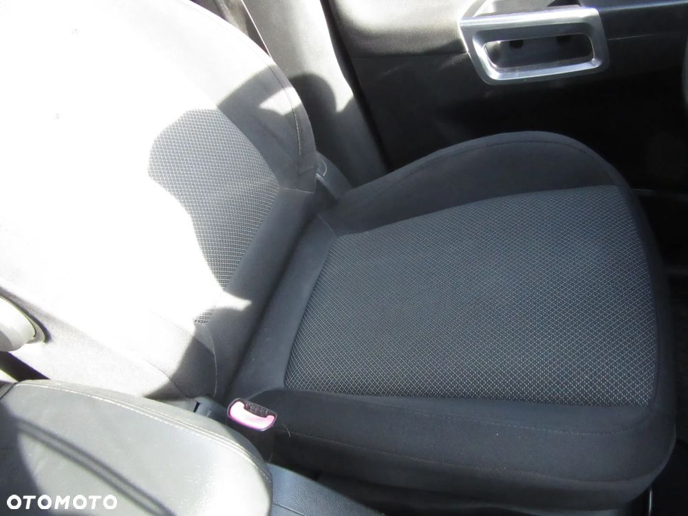 KANAPA FOTELE BOCZKI Opel Antara 2007 Wszyskie części - 2