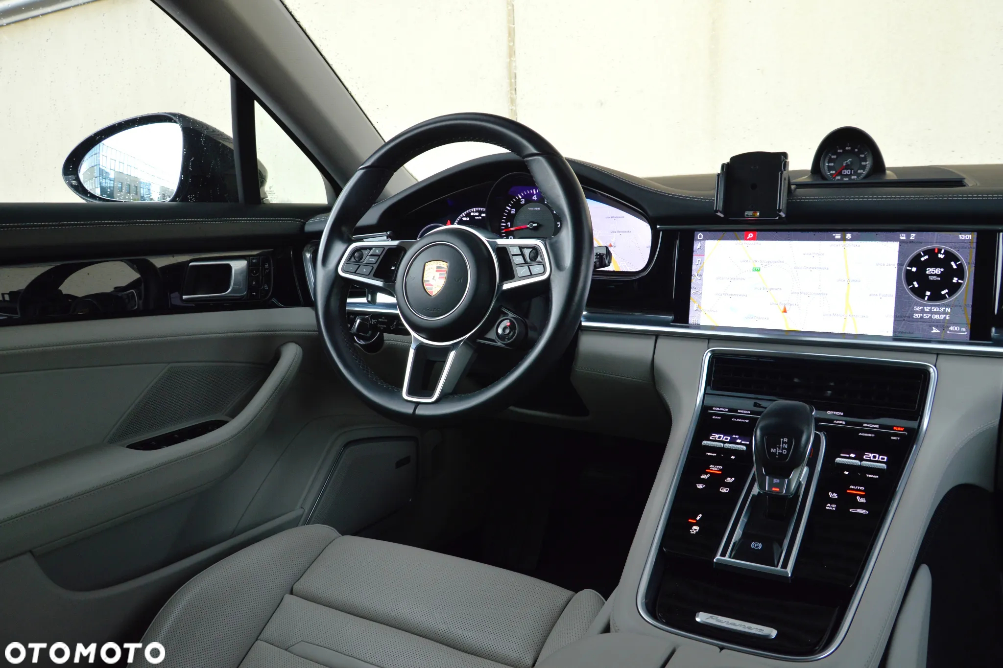 Porsche Panamera 4 Sport Turismo - 19
