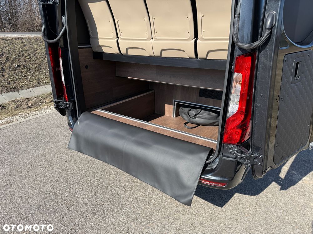 Mercedes-Benz Sprinter 519 - 14