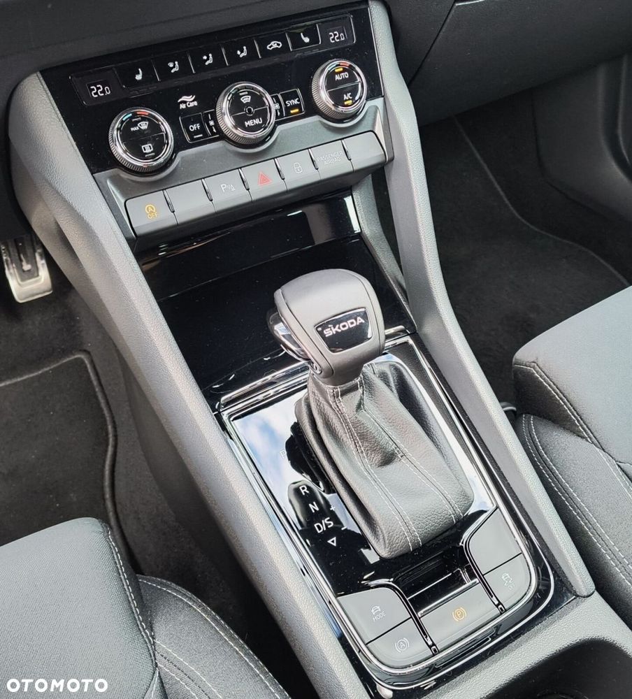 Skoda Karoq 1.5 TSI ACT Sportline DSG - 24