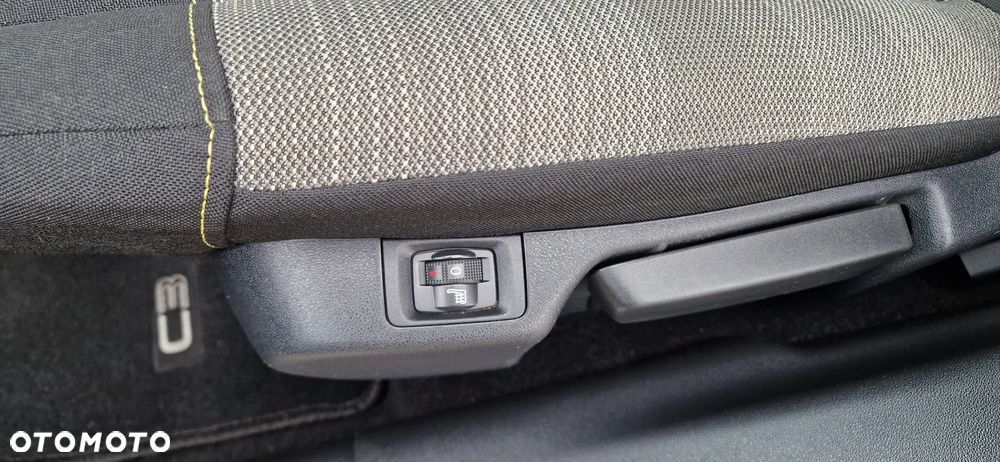 Citroën C3 1.2 PureTech Max EAT6 - 19