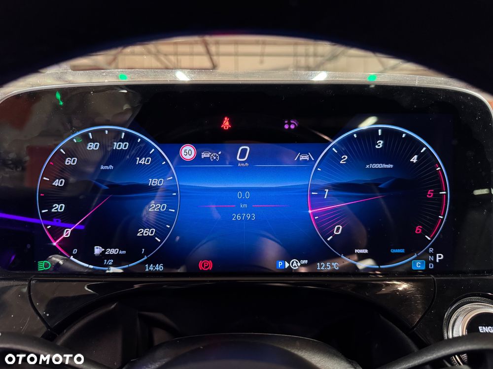 Mercedes-Benz Klasa E 220 d 4-Matic AMG - 22