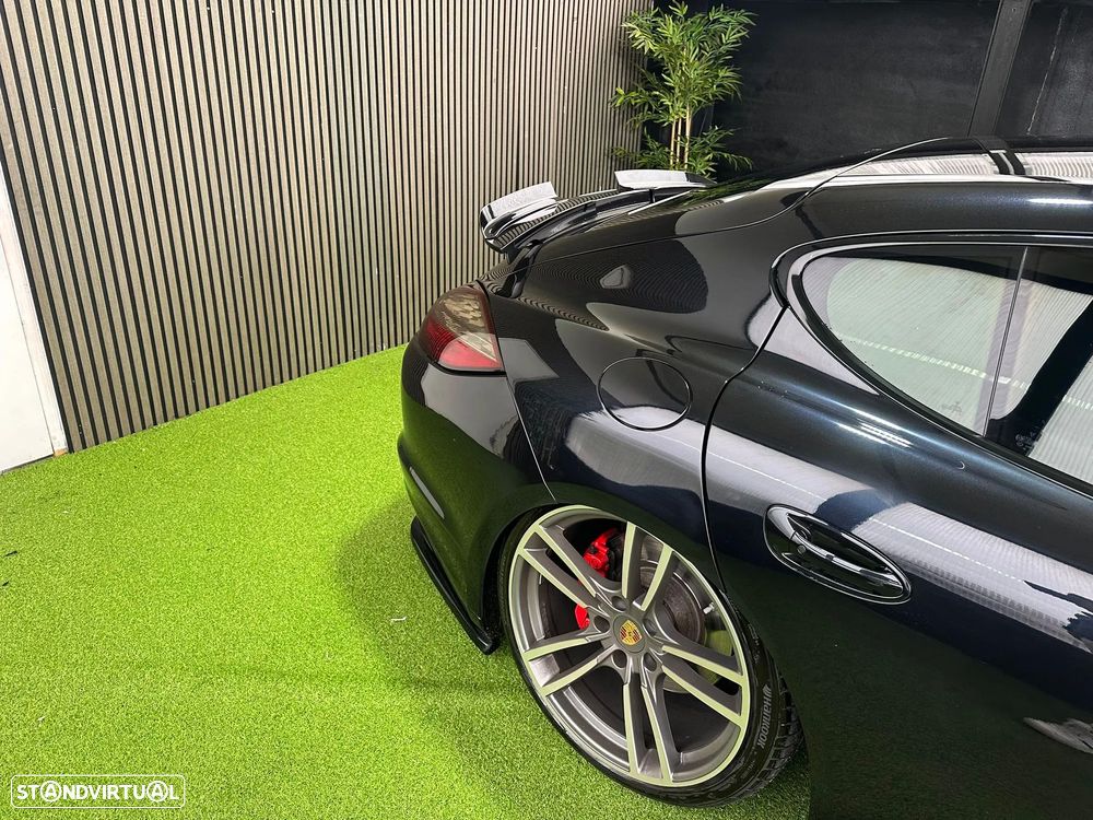 Porsche Panamera Turbo PDK - 12